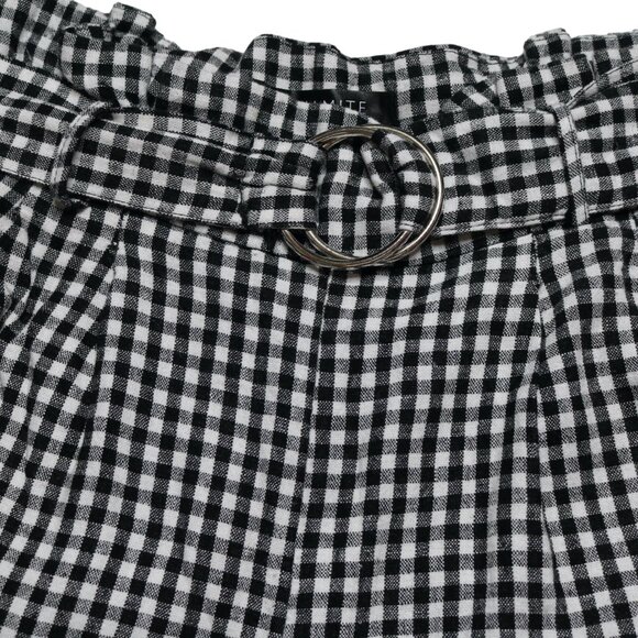 Dynamite's Women Checkered Black and White Shorts with Belt, size Extra Small - Picture 4 of 10